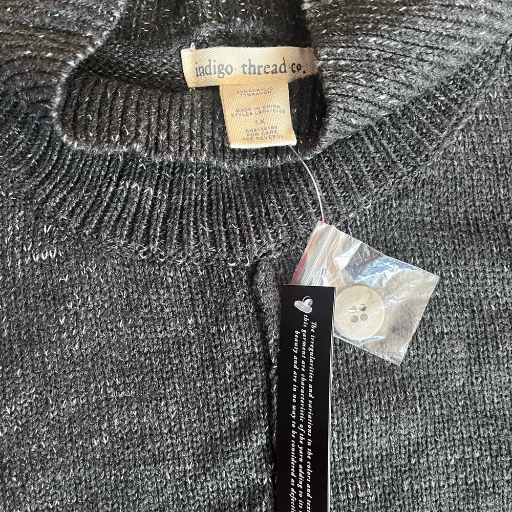 NWT Indigo Thread Co Charcoal Gray and Silver Button-Detail Sweater - Picture 4 of 4